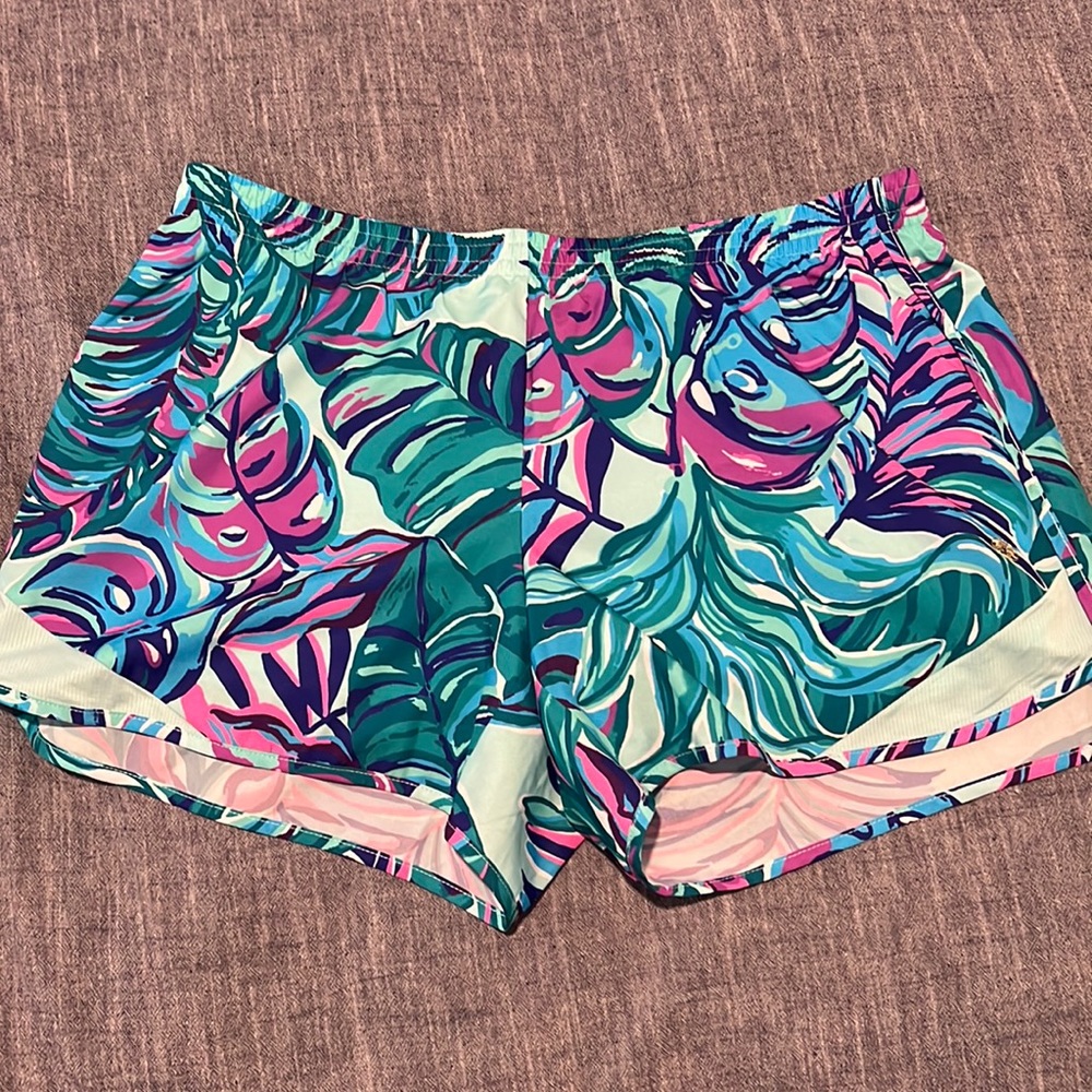 NWT ocean trail short